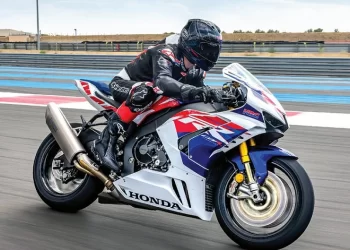 Honda CBR1000RR-R Fireblade SP 30th Anniversary Hadir dengan Beberapa Keistimewaan