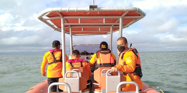 Akibat Pengaruh Alkohol, ABK Tug Boad Kayan Meloncat ke Sungai Sabhanar Lama