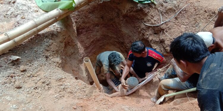Seorang Kakek Tertimbun Tanah Galian Di Wilayah Juata Laut