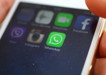 Ilustrasi WhatsApp (Foto: istockphoto/gilaxia)