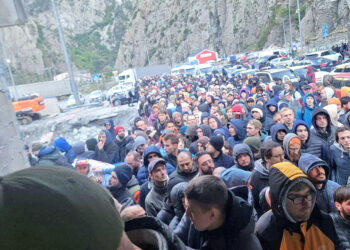 Rusia ‘Total Chaos’, Ratusan Ribu Orang Padati Perbatasan Georgia, Kazakhstan, dan Mongolia