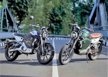 Dengan elemen klasiknya, SMOTO TC-MAX menampilkan dirinya sebagai Cafe Racer yang khas