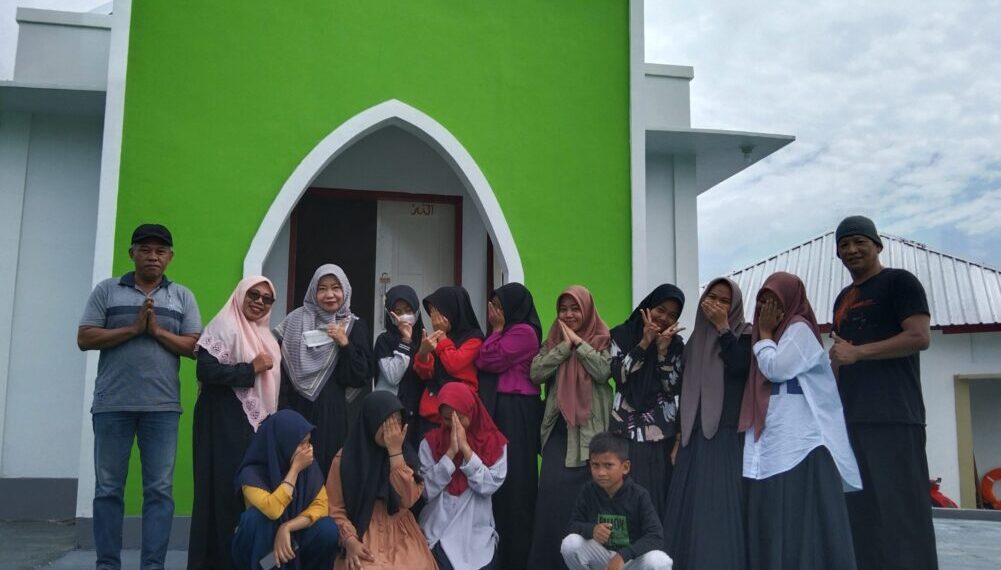 Amal Beach WaterPark Berbagi dengan Panti Asuhan Putri Melati Sebengkok Waru