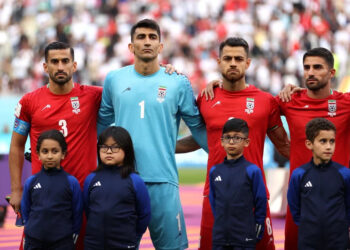 Piala Dunia 2022: Pemain Iran Tutup Mulut Saat Lagu Kebangsaan Dimainkan, Ini Penjelasannya