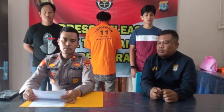Ayah aniaya anak tiri, dan pukul Perut Istri yang Hamil 9 Bulan