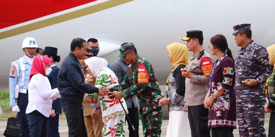 Pangdam VI/Mulawarman Sambut Kedatangan Presiden RI Di Kaltara.