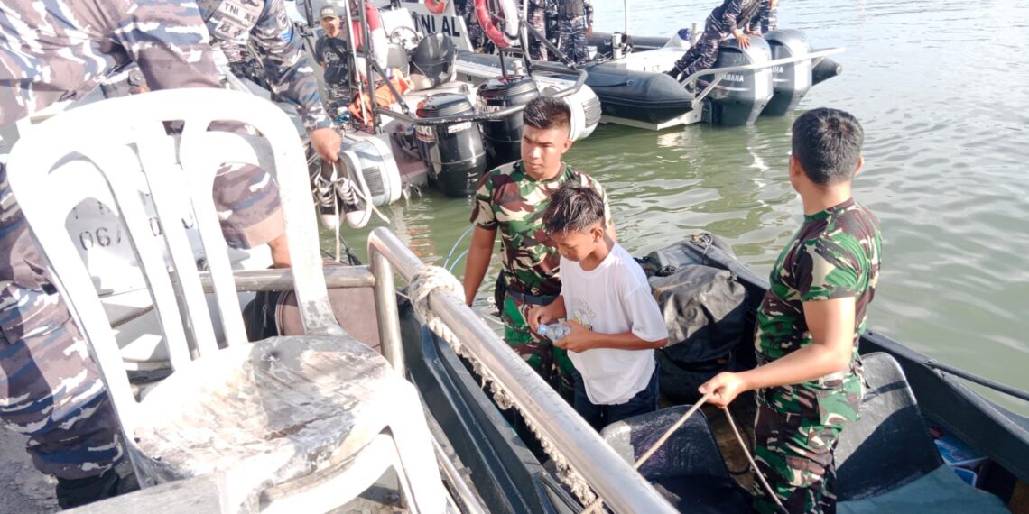 Sedang PAM Laut VVIP Presiden RI Di Tarakan, Prajurit TNI AL Lantamal XIII Berhasil Menolong Korban Anak Remaja Yang Jatuh Ke Laut