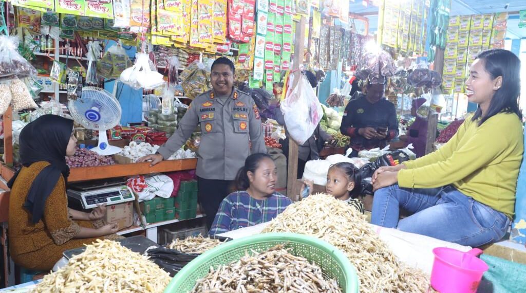 Pastikan Ketersediaan Stok Sembako Jelang Lebaran, Kapolres Malinau Sidak Ke Sejumlah Pasar Tradisional