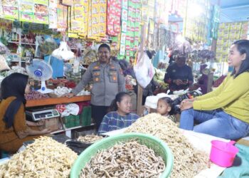 Pastikan Ketersediaan Stok Sembako Jelang Lebaran, Kapolres Malinau Sidak Ke Sejumlah Pasar Tradisional