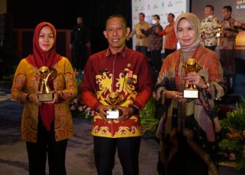 Bupati dan BPR Bulungan Raih Penghargaan TOP BUMD Award 2023
