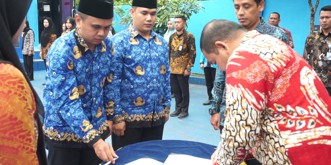 Pelantikan 10 Pegawai P3K di Stasiun PSDKP Tarakan: Komitmen Baru untuk Pengawasan Sumber Daya Kelautan dan Perikanan.