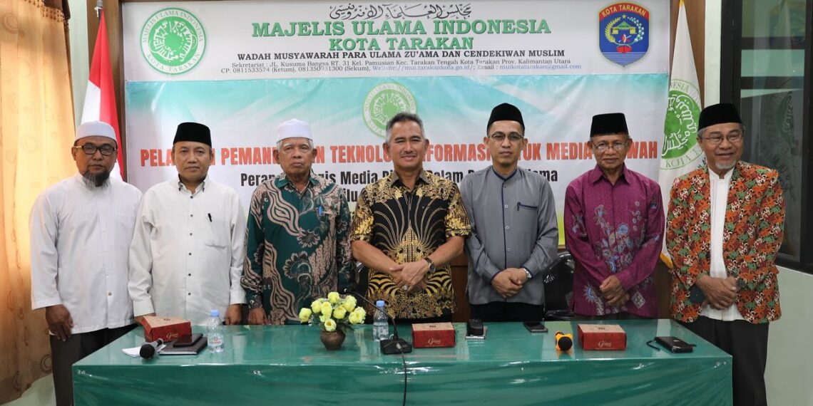 “Wali Kota Tarakan, dr. H. Khairul, M.Kes., Ikuti Pelatihan Media Dakwah: Mengokohkan Literasi Digital Umat Islam di Masa Jelang Pemilu 2024”