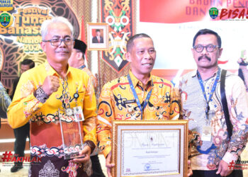 Bupati Bulungan Dianugerahi Penghargaan atas Dukungan Revitalisasi Bahasa Daerah