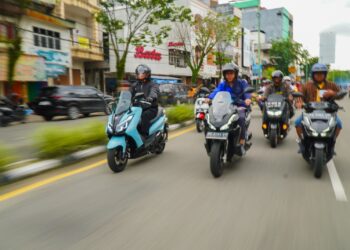 Gubernur Zainal Touring Bareng Komunitas Otomotif di Tarakan Auto Fest 2024