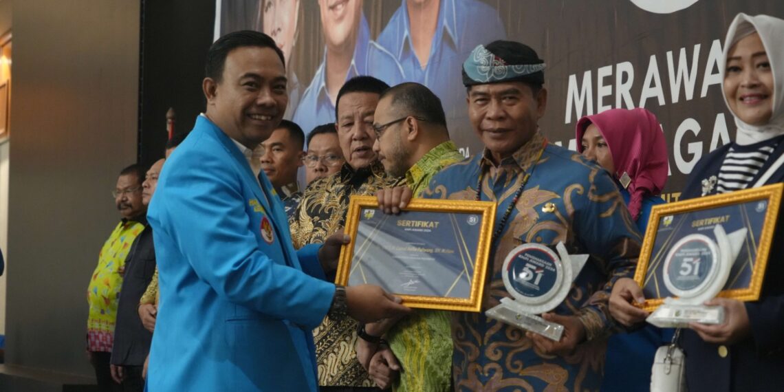 Gubernur Kaltara Terima Penghargaan Tokoh Peduli Pemuda Pada KNPI Award 2024 Di Jakarta