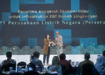 PLN Raih Anugerah Ekonomi Hijau untuk Infrastruktur Energi Baru Terbarukan (EBT) Ramah Lingkungan