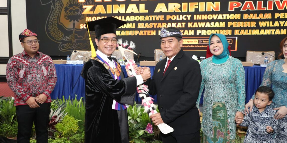 Predikat Cumlaude! Disertasi Gubernur Kaltara Bahas Isu Sosial Ekonomi Perbatasan