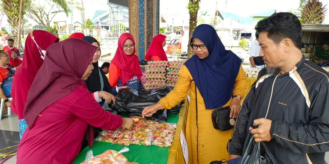 DPKP Kaltara Dan Bulog Gelar Pasar Murah Meriahkan HUT Ke-79 RI