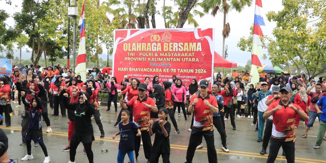 Sambut HUT Ke-78 Bhayangkara Sekprov Kaltara Apresiasi Gelaran Jalan Sehat