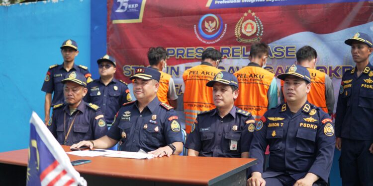 Bawa 160 Kg Hasil Tangkapan Illegal, PSDKP Tarakan Amankan Kapal Nelayan Asing Tanpa Izin