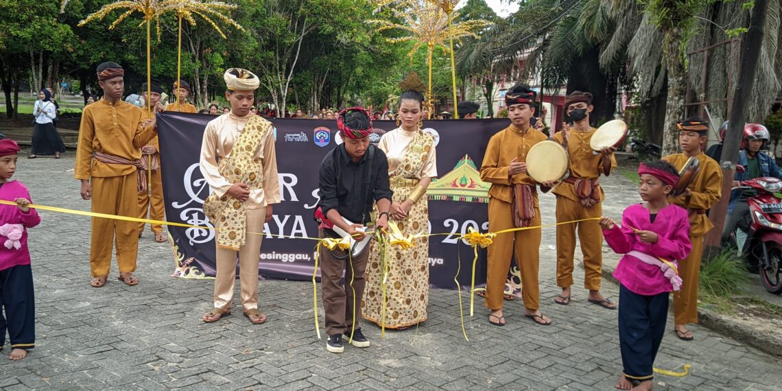 Gelar Adat Budaya Dumud 7-16 Desember 2024, Diawali Dengan Karnaval Adat Budaya