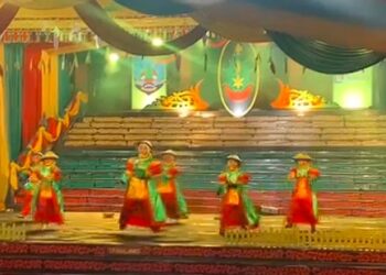 Ada “Pesan Budaya” Dalam Lomba Fashion Show Gelaran Budaya Adat Dumud Hari Ke 9