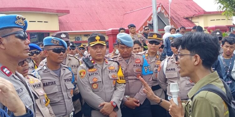 Demo Alliansi Masyarakat Resah, Kritisi Perbaikan Pelayanan Aduan Di Polres Tarakan