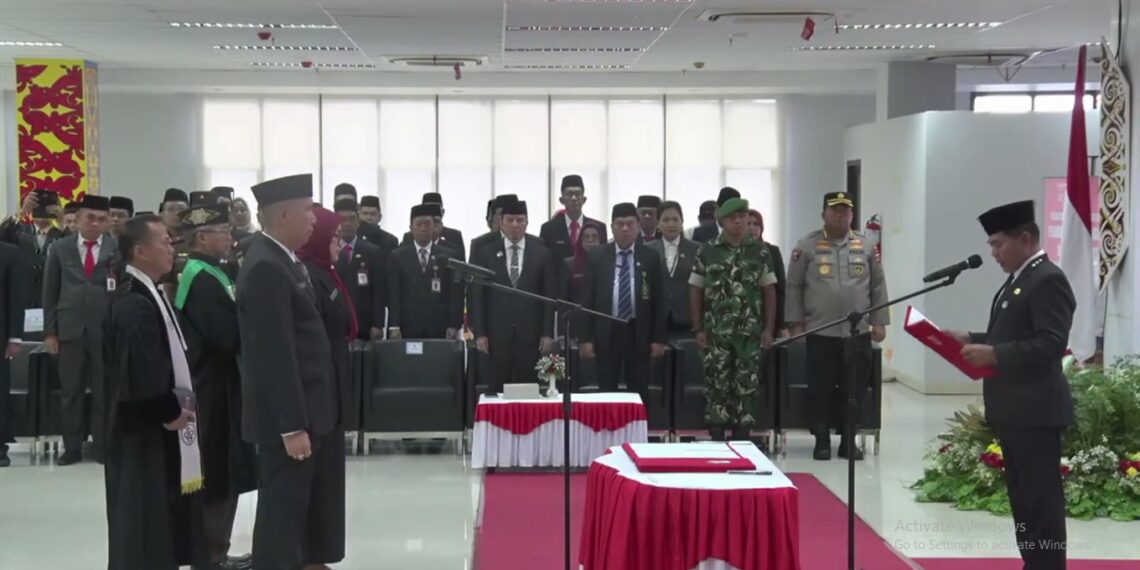 Gubernur Kaltara Lantik 10 Pejabat Baru, Tegaskan Evaluasi Kinerja Setiap Tiga Bulan