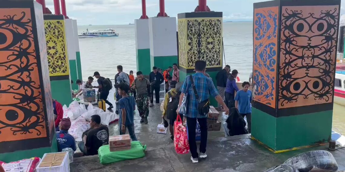 Lonjakan Arus MUDIK Di Tengkayu I Tarakan, Pemudik Harapkan Sistem Tiket Online