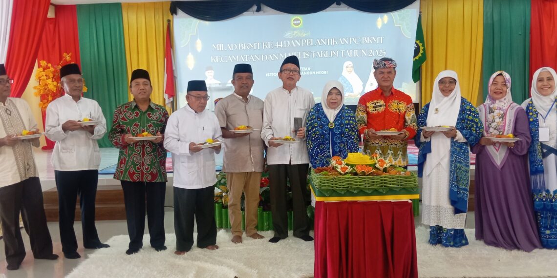 Peringati Milad Ke-44, BKMT Umumkan Pemenang Lomba Gerak Jalan Indah Dan Pelantikan Pengurus