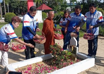 Ziarah Makam Pahlawan, Warnai Perayaan Hari Tri Suci Waisak 2569 BE/2025  Di Tarakan