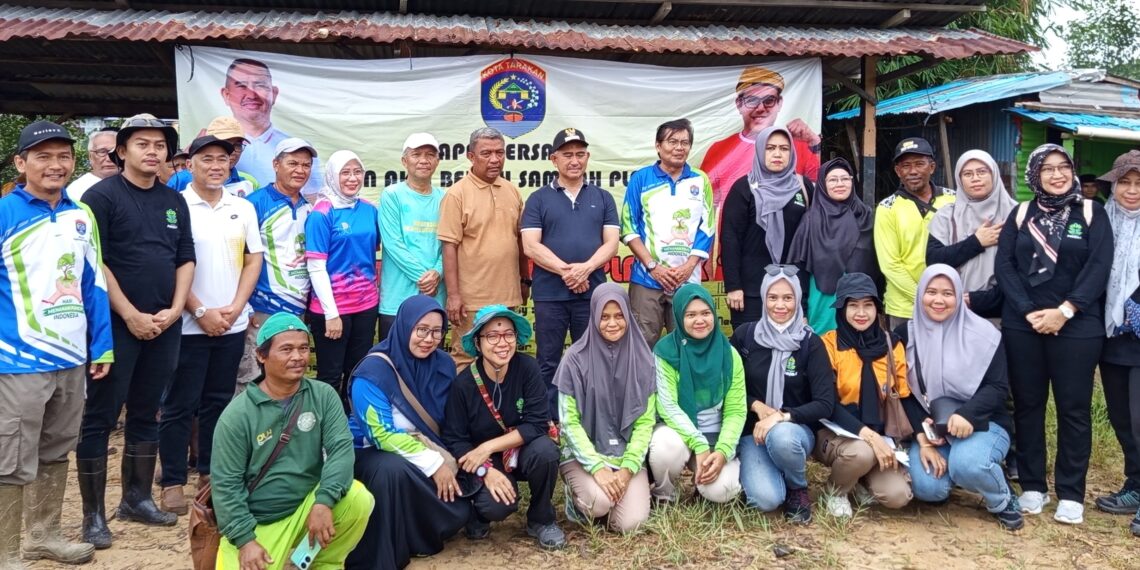 Wali Kota Khairul Gelar Aksi Bersih Sampah Plastik Di Selumit Pantai