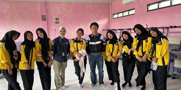 Pembekalan PKL Oleh Direktur Equator TV di SMK Negeri 4 Tarakan