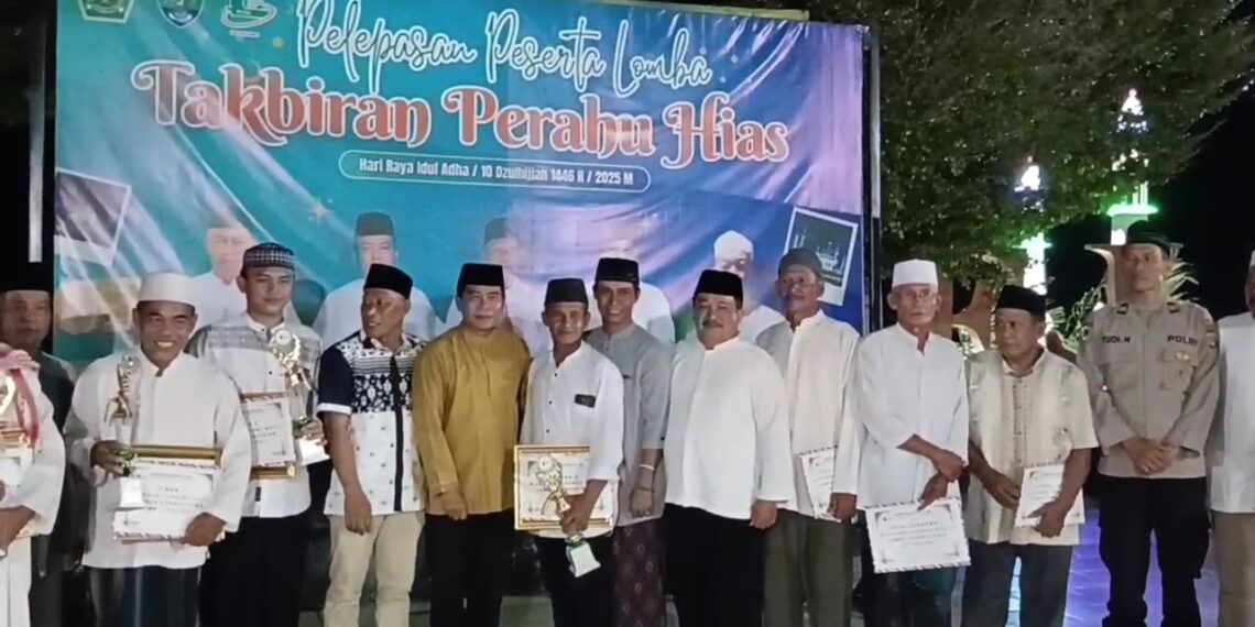 Gubernur Kaltara Hadiri Pawai Perahu Hias Gebyar Kayan, Semarakkan Malam Takbiran Idul Adha 1446 H