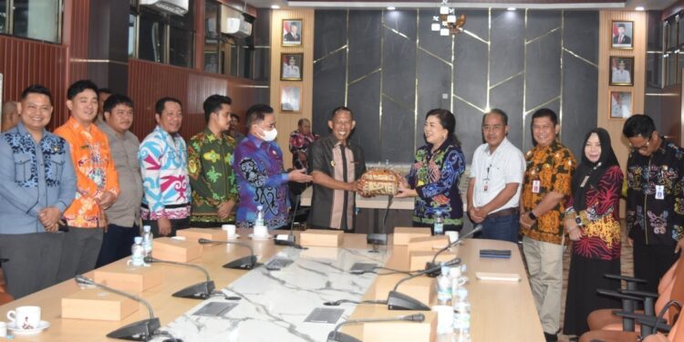 Sinergi Antar Daerah, Bulungan dan Malinau Bahas Potensi PAD dari KIPI