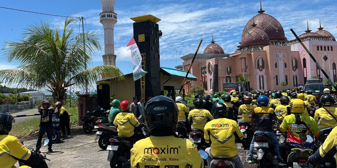 Aksi Damai ADO, Suarakan Perlindungan Hukum Pengemudi Ojol! Demo Berakhir Tanpa Ricuh, Ditutup Dengan Tabur Bunga