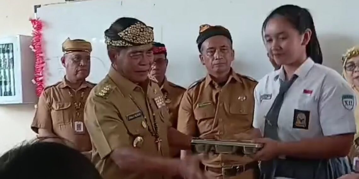Gubernur Zainal dan DPKP Kaltara Luncurkan Program Makan Bergizi Gratis di SMAN 1 Tanjung Selor