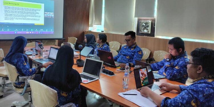 Agar Kebijakan Pembangunan SDM Lebih Terukur, Bappeda Kaltara Bahas IMM Dengan Tim Peneliti UGM