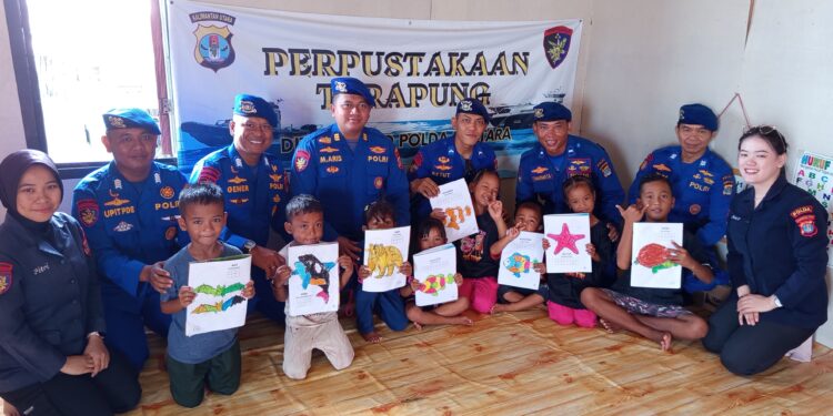 Lewat “Polisi Sang Penolong”, Ditpolairud Polda Kaltara Bantu Warga Pesisir Batu Paso