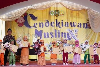 Cendekiawan Muslim X Resmi Ditutup! Berharap Tahun Depan, Lebih Besar Lagi