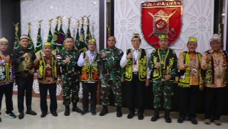 Ingkong Ala Curhat ke Panglima Kodam Mulawarman, Soal  Keterbatasan Perbatasan