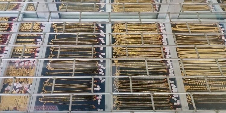 Harga Emas Kembali Meledak di Awal Maret!
