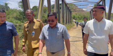 Wagub Ingkong Prihatin, Saat Tinjau Kondisi Jembatan Pedalaman Apau Kayan