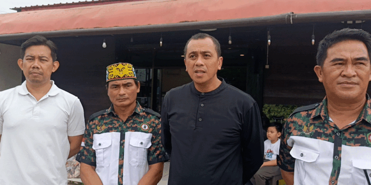 LPADKT-KU Bulungan Berbagi Bingkisan Lebaran ke Puluhan Disabilitas