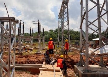 PLN UIP KLT, Pastikan Ratusan Komponen Gardu Induk Grogot Terpasang Presisi