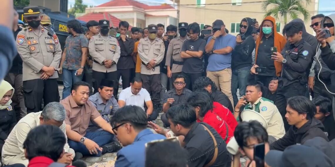 Demo Mahasiswa Kritisi Anggaran Makan-Minum 12 Milyar dan Copot Ketua DPRD Kaltara!
