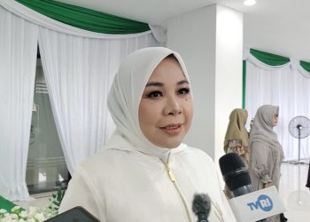 Tak Ada Jarak, Gubernur dan Istri Sambut Warga Bak Keluarga Saat Open House Iduladha