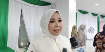 Tak Ada Jarak, Gubernur dan Istri Sambut Warga Bak Keluarga Saat Open House Iduladha