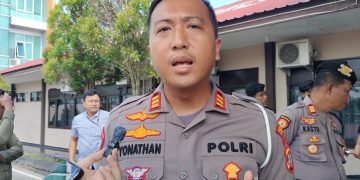 Microsleep! Avanza Tabrak Pickup dan Motor di Tanjung Selor