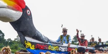 Gubernur Kaltara Ajak Generasi Muda Jaga Budaya Dayak Kenyah Temengang Iwan